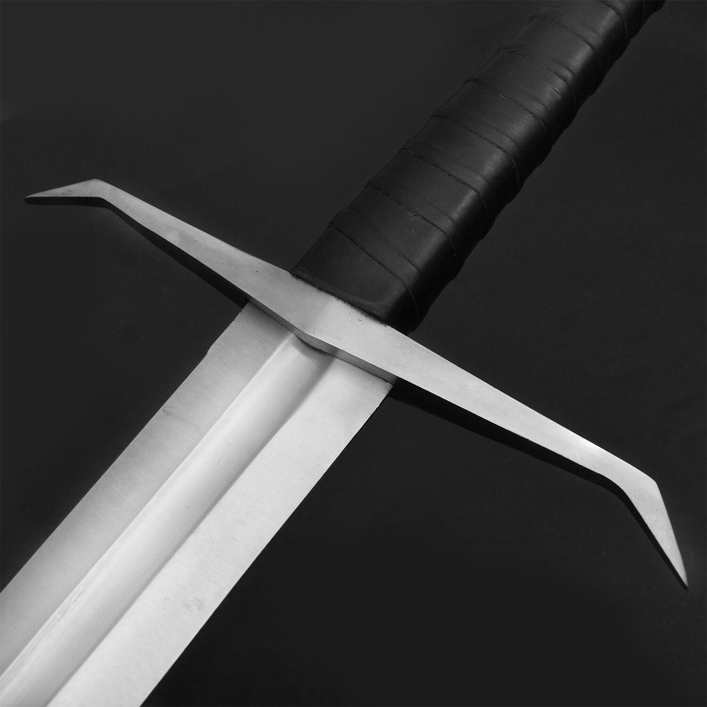 Medieval Viking Style Decorative Sword – Carbon Steel Display Collectible with Leather Sheath