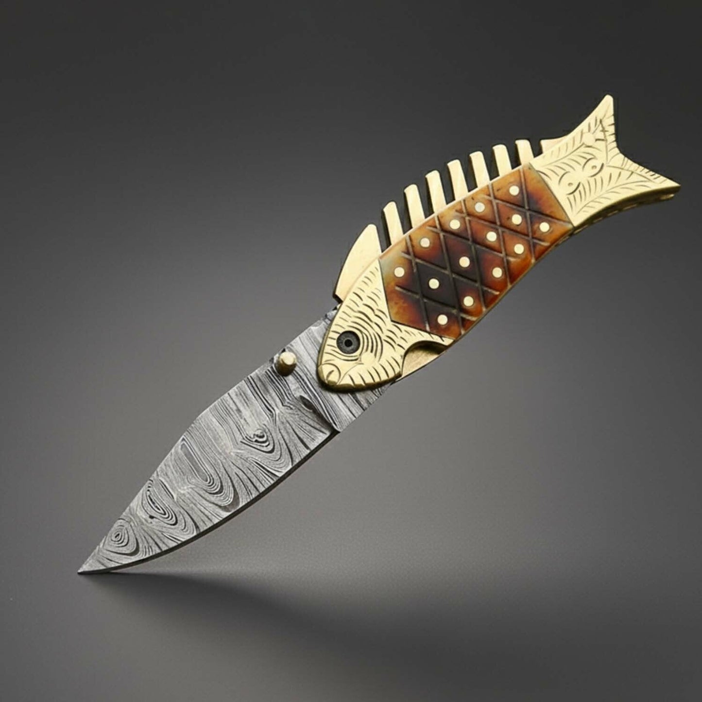 7" Hand-Forged Damascus Camping Knife with Brass & Bone Fish Inlay – Leather Sheath