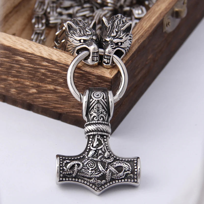 Viking Thor Thor hammer pendant necklace titanium steel wolf head chain necklace Viking Retro jewelry