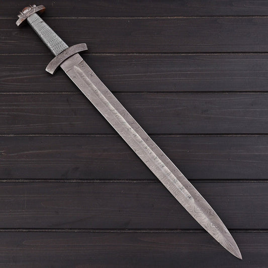 Handcrafted Damascus Steel Double Edge Sword  29.5 Overall Length  Leather Sheath Included Collector Display Piece