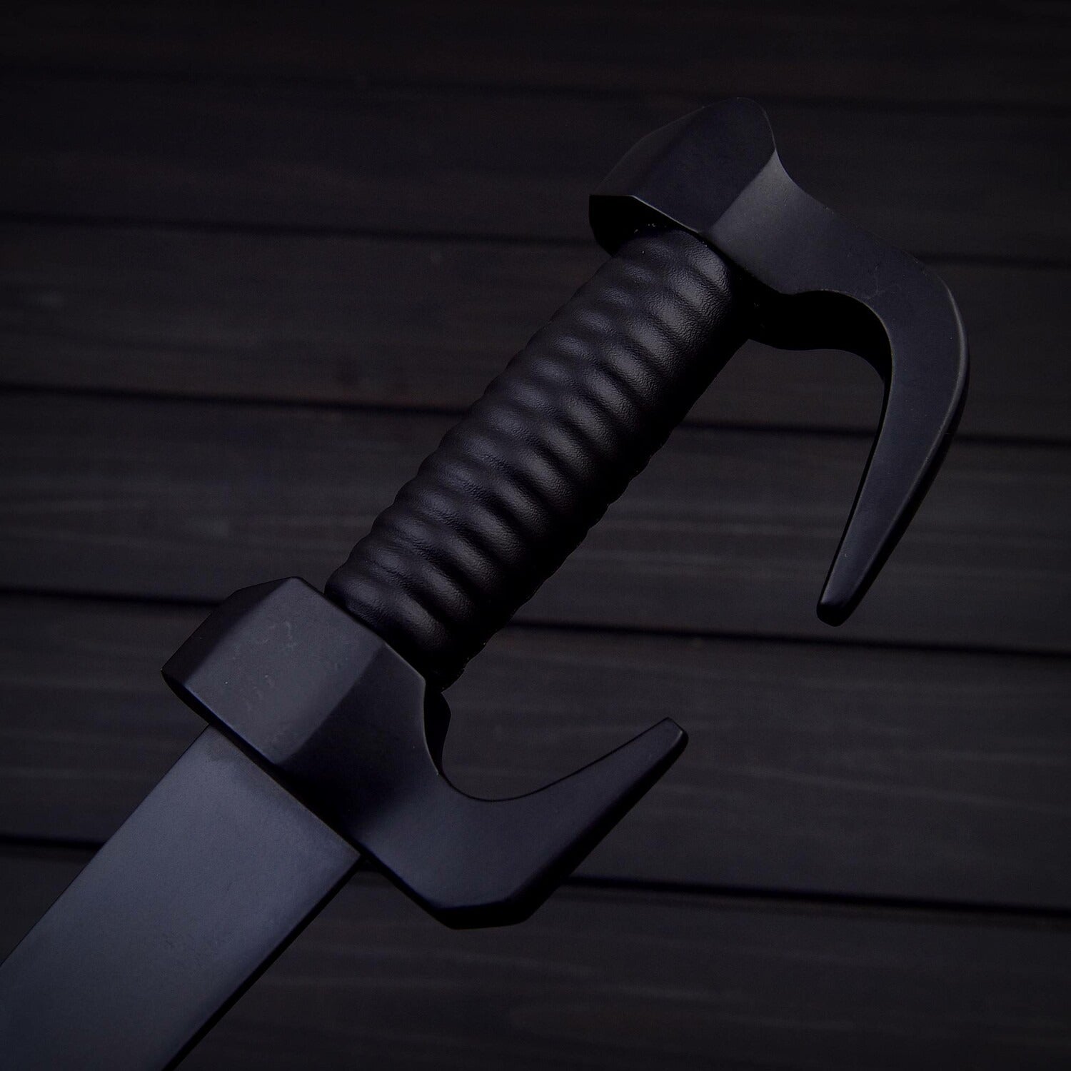 Black Oxide Stainless Steel Sword – 32.5 Full Tang Battle Ready Collectible with Leather Sheath